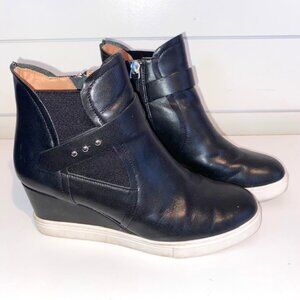 Linea Paolo Freshton Black Leather Wedge Heel Side Zip Sneaker Shoes (Size 5)